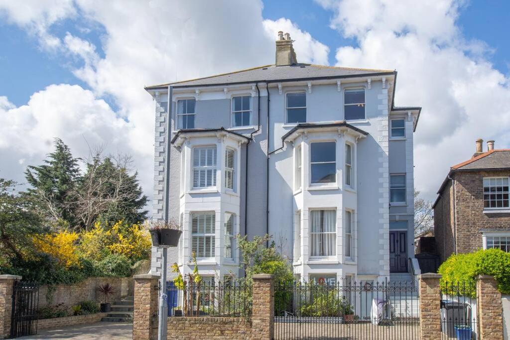 Stunning Large Victorian Maisonette With Sea View Deal Exterior photo